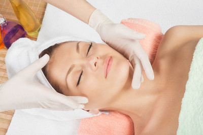 Difference & Benefits of Facial Peels 